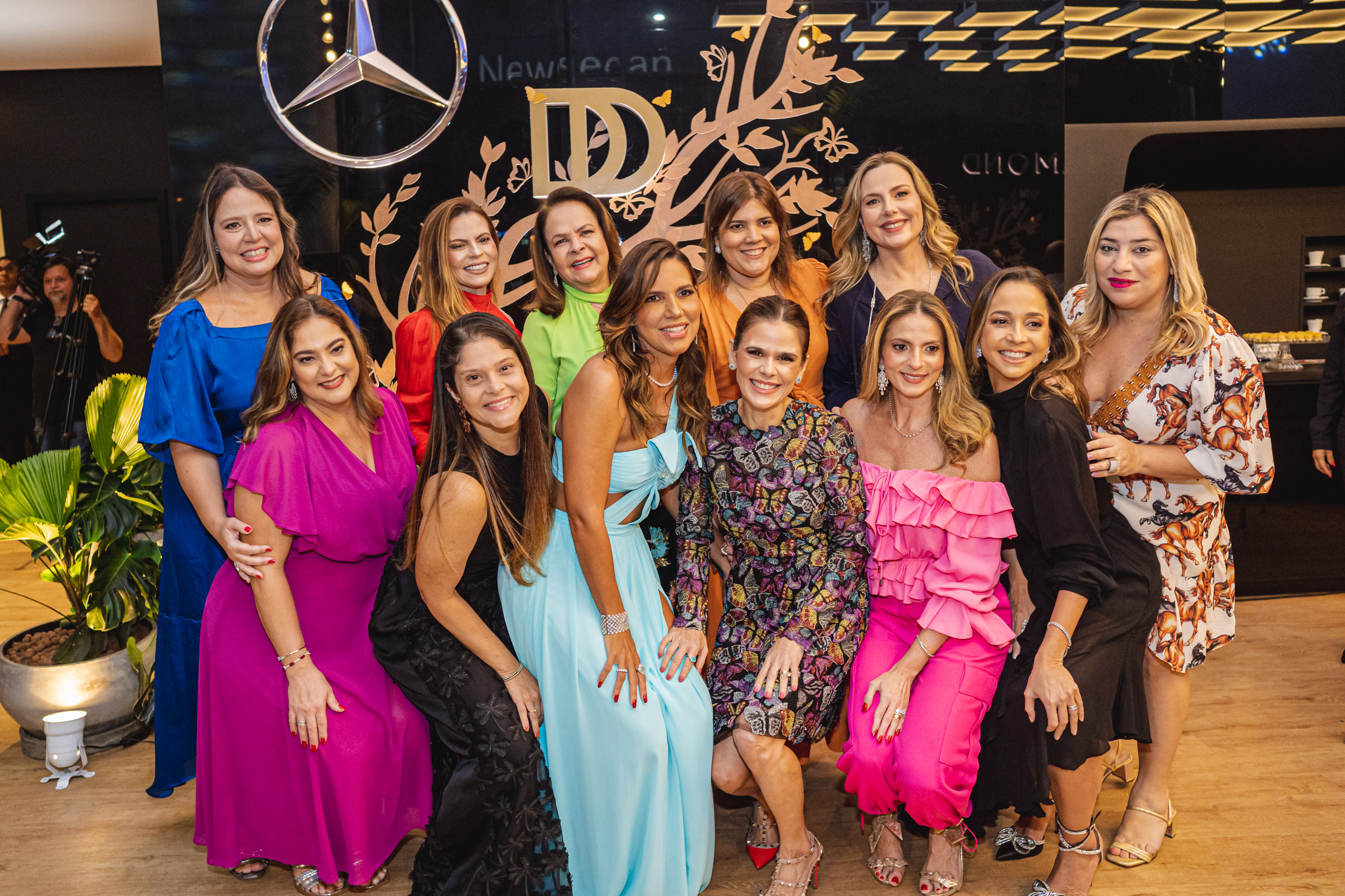 # Diamond Design lança nova coleção Butterfly com show de Luiza Possi na Newsedan # Diamond Design lança nova coleção Butterfly com show de Luiza Possi na Newsedan